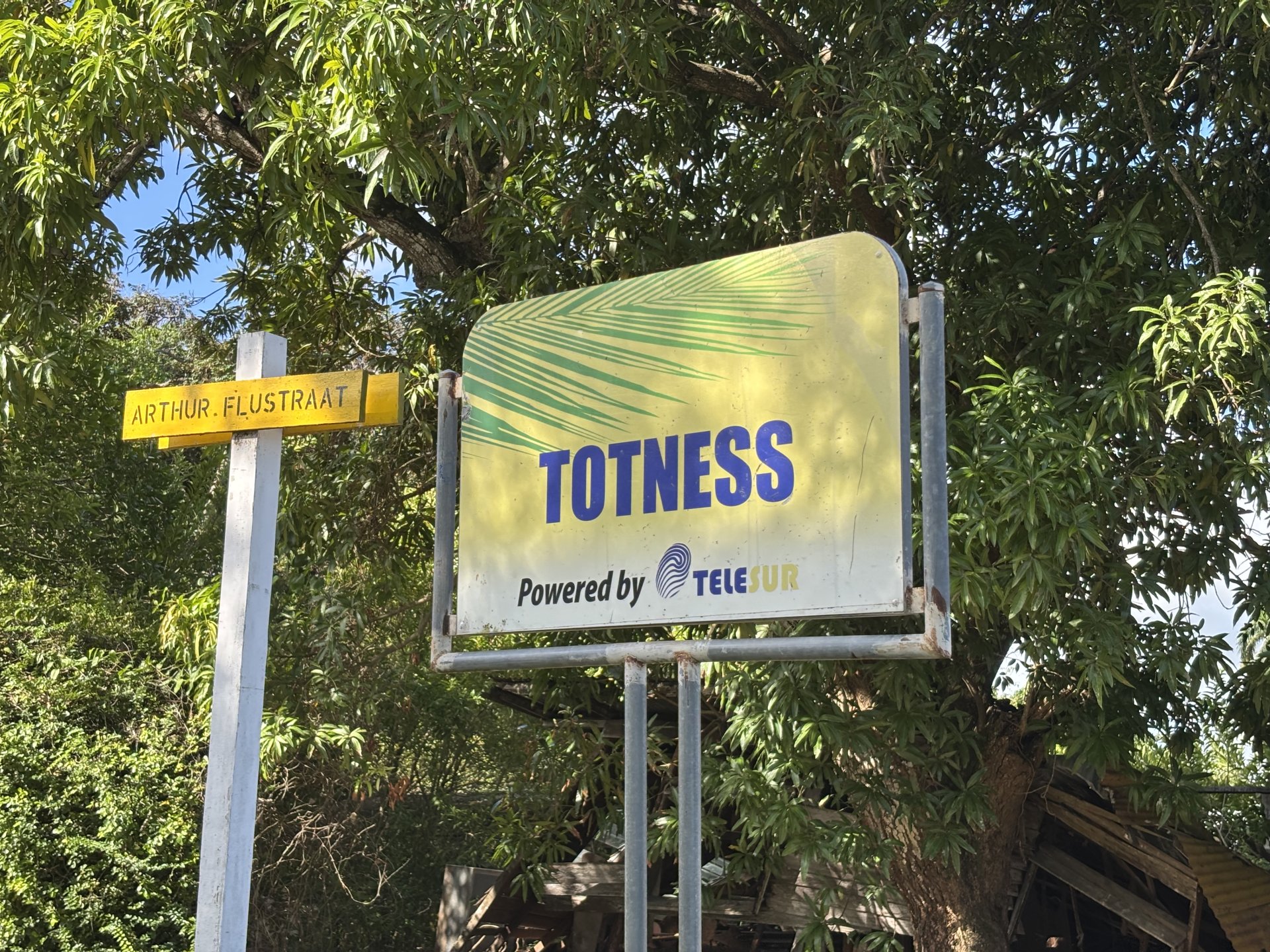 EINOROC COMMUNITY VERHAAL “Wij zijn degenen die ‘thuis’ met ons meedragen.”